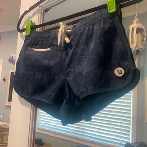 Vuori tavi short